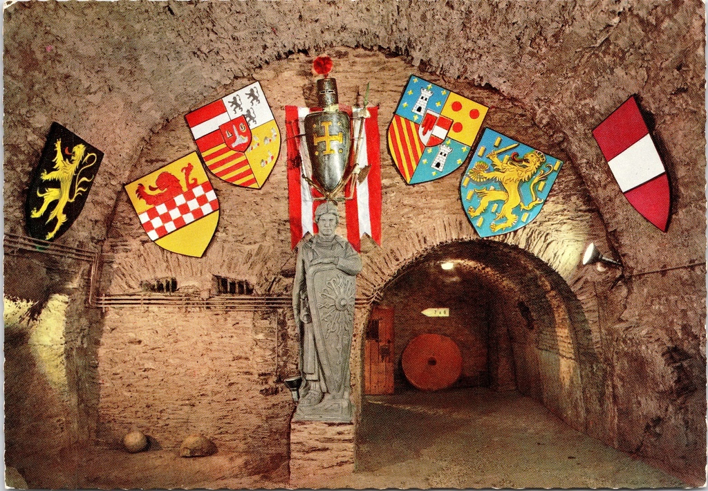 [Bouillon1565] Bouillon - « BOUILLON - CHÂTEAU-FORT » - Salle dédiée à Godefroy de Bouillon, chef de la première croisade