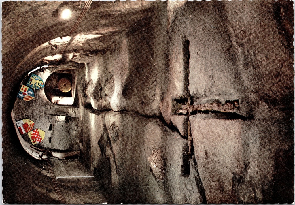 [Bouillon1567] Bouillon – “La Salle de Godefroy de Bouillon” – The Hall of Godfrey of Bouillon, featuring a mysterious cross discovered in 1963