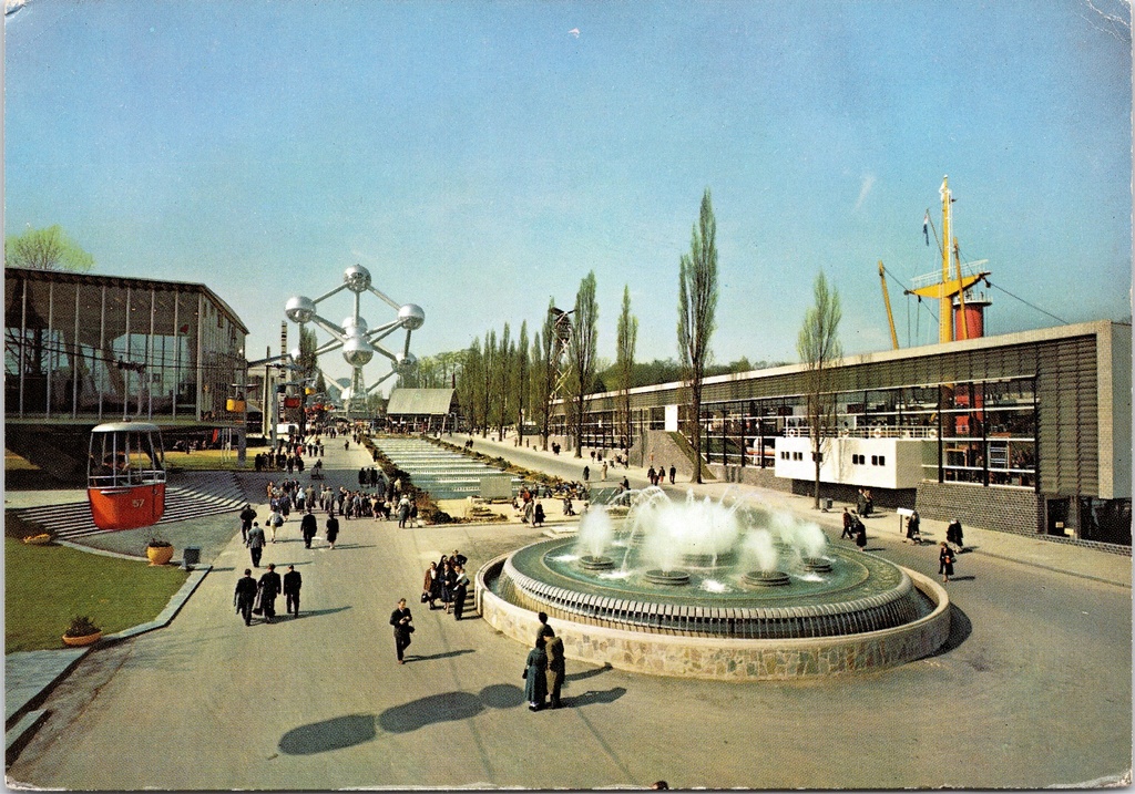 [A1743] Brussel - "Avenue de Benelux" - Beneluxlaan met Atomium, Expo 58 wereldtentoonstelling 1958