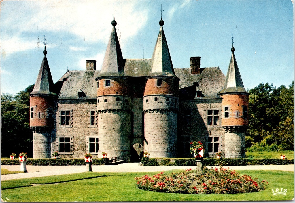[A1747] Yvoir - "Château Féodal (XIVe-XVIe s.) Façade Principale" - Middeleeuws feoдaal kasteel van Spontin, hoofdgevel