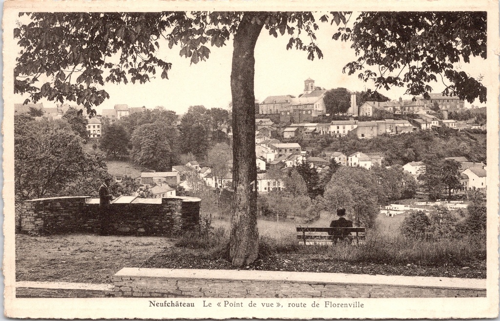 Neufchâteau - "Le Point de vue, route de Florenville" - Panoramisch uitkijkpunt met zicht op de stad