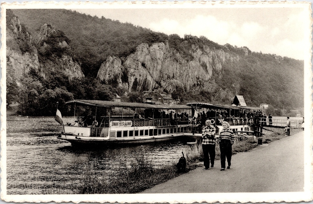 [D1723] Profondeville - "Les Bateaux-Touristes et le débarcadère" - Toeristenboten en aanlegsteiger aan de Maas