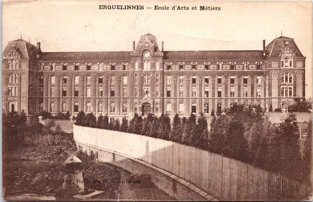Erquelinnes - "Ecole d'Arts et Métiers" - School voor Kunsten en Ambachten