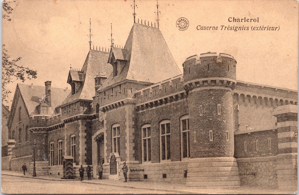 Charleroi - "Caserne Trésignies (extérieur)" - Exterieur van de Trésignies-kazerne