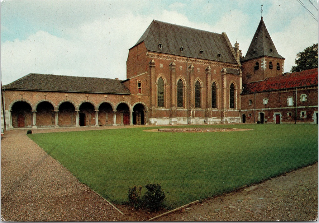 [F1927] Bilzen - "Landcommanderij ALDEN BIESEN" - Galerij en Kerk met gedeelte van het Neerhof