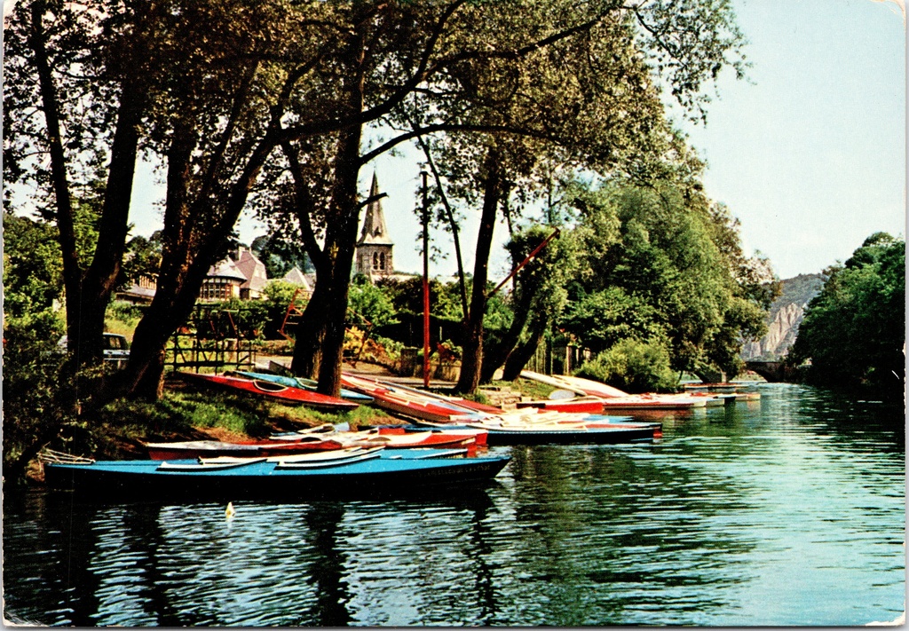 Dinant - "La Lesse et pont St. Jean" - Rivier de Lesse met kano's en kerk in Anseremme