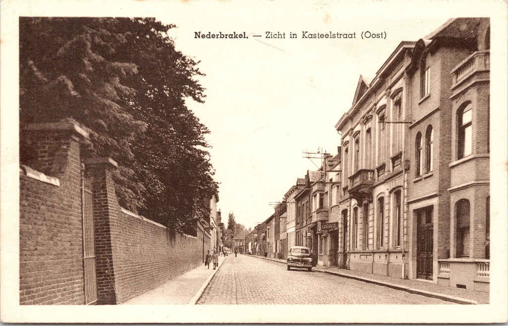 Brakel - "Zicht in Kasteelstraat (Oost)" - Gezicht op de Kasteelstraat richting oost in Nederbrakel