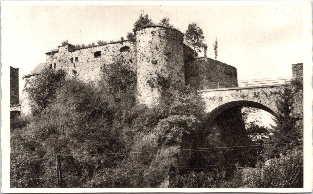 Bouillon – “Le Château – Pont-Levis” – Bouillon Castle with drawbridge