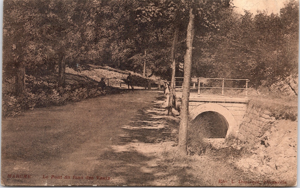 Marche-en-Famenne - "Le Pont du fond des Vaulx" - Brug in bosrijke vallei