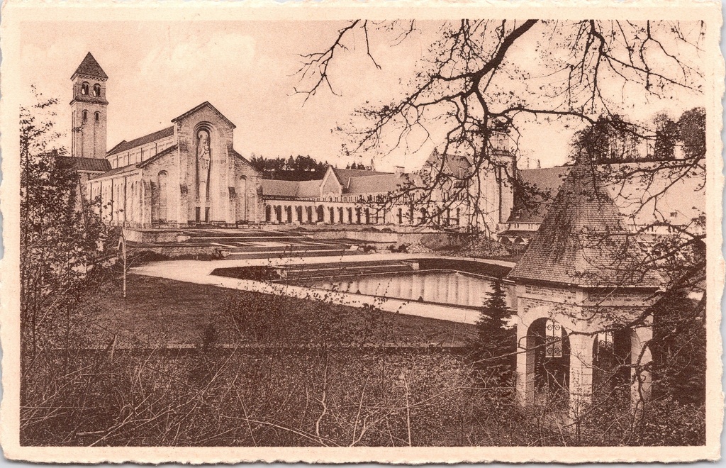 Florenville - "Abbaye N.-D. d'Orval - La Cour d'Honneur et la Basilique" - Abdij van Orval, ereplaats en basiliek