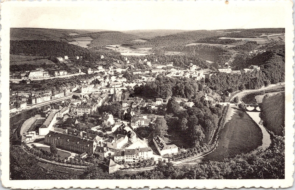 Bouillon - "Panorama pris du Belvédère" - Panoramisch uitzicht over Bouillon aan de Semois