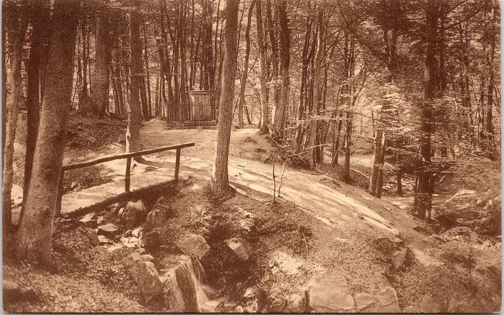 [G1793] Spa - "Promenade d'Orléans - Le Monument" - Monument in het bos langs de Promenade d'Orléans