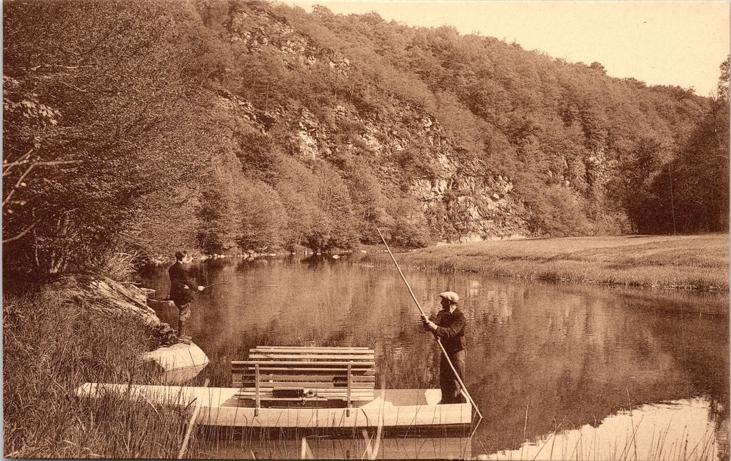 [G1827] Chiny - "Descente en barquette de Chiny à Lacuisine" - Boottochtje op de Semois met Rocher du Hat