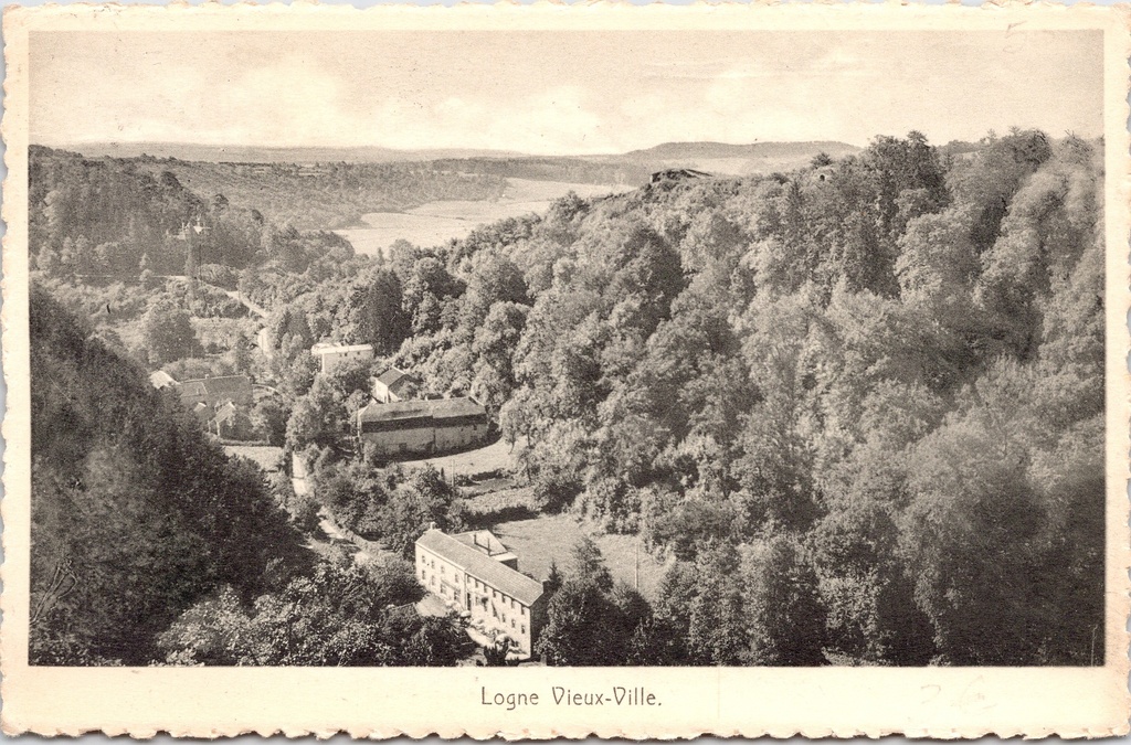 Durbuy – “Logne Vieux-Ville” – Panoramic view of the Logne valley with the Hotel de la Lambrée