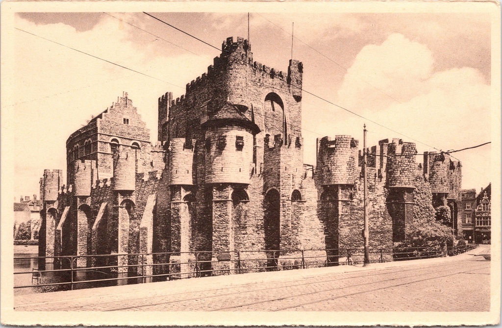 Ghent - “Château des Comtes” - Gravensteen Castle