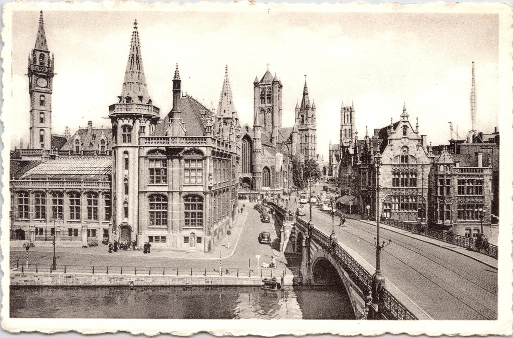 Gent - "Algemeen zicht op de Torens" - Panorama met Sint-Niklaaskerk, Belfort en Sint-Baafskathedraal