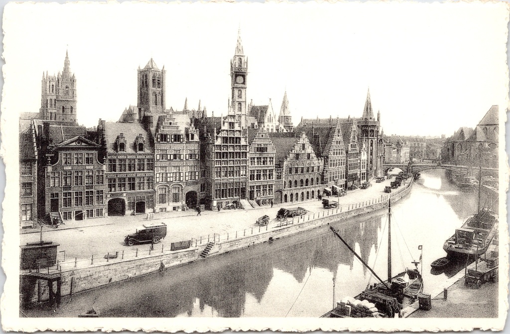 Gent - "Quai-aux-Herbes" - Graslei met historische gildehuizen langs de Leie