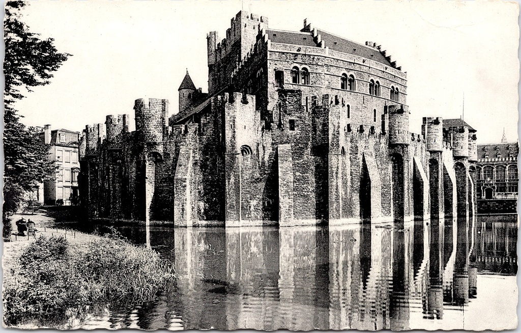 Gand - « Gand. 's-Gravensteen » - Le Gravensteen vu depuis le Klein Gewad