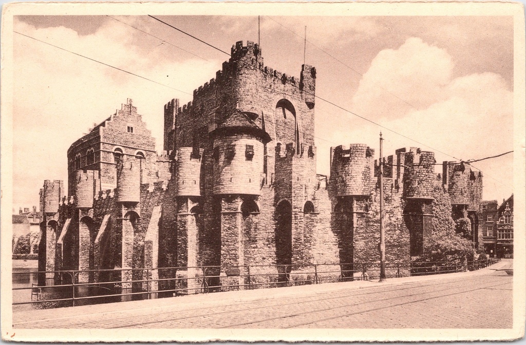 Gand - « Château des Comtes - 's Gravensteen » - Kasteel der Graven