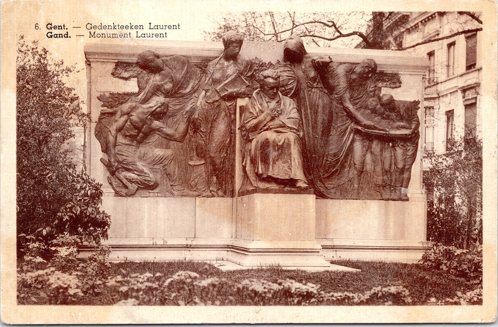 Gand - « Mémorial Laurent » - Monument Laurent avec des sculptures en relief