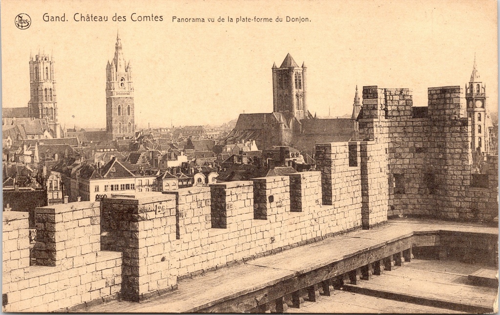 Gent - "Château des Comtes - Panorama vu de la plate-forme du Donjon" - Panoramisch uitzicht over Gent vanaf het donjon van het Gravensteen