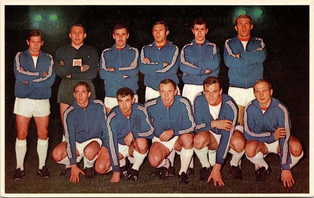 [I2575] Waregem - "WAREGEM" - Ploegfoto voetbalclub (jaren 1960-70)