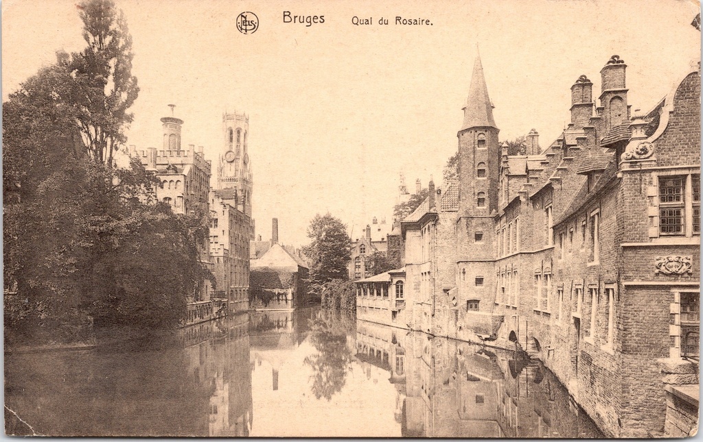 Bruges - "Quai du Rosaire" - Rozenkranskaai with Belfry and view of the canal