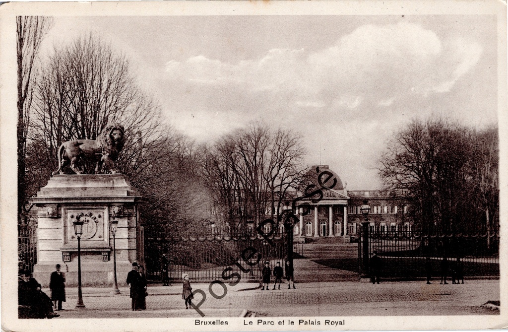 Brussel - "Le Parc et le Palais Royal" - Koninklijk Paleis en park met leeuwen aan de ingang