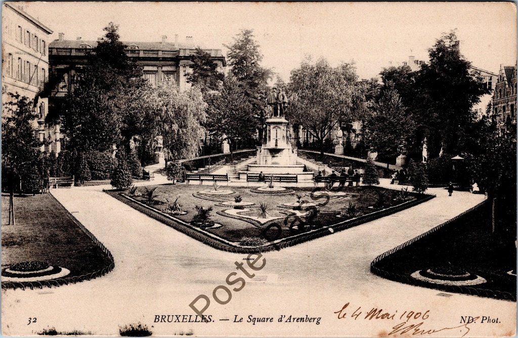 Brussel - "Le Square d'Arenberg" - Square d'Arenberg met fontein en tuinaanleg