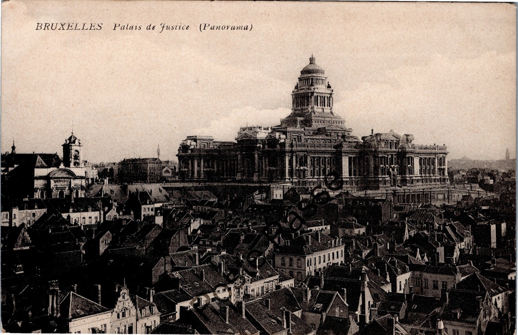 Brussel - "Palais de Justice" - Panoramisch zicht op het Justitiepaleis