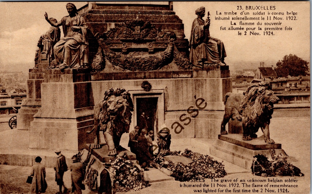 Bruxelles - "La tombe d'un soldat inconnu belge" - Tomb of the Unknown Soldier (en anglais)